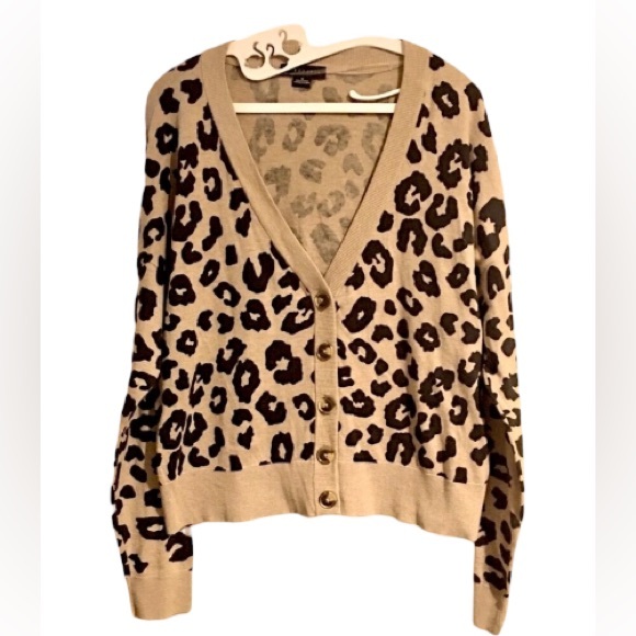 Sanctuary Barely Leopard Print V-Neck Cardigan / Medium - Picture 3 of 15